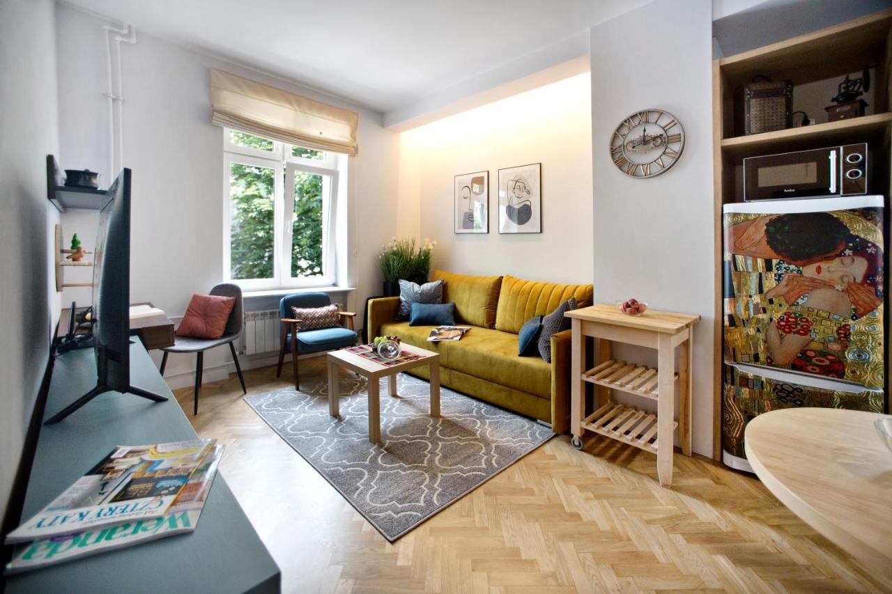 Ochota P&O Serviced Apartments Варшава Екстериор снимка
